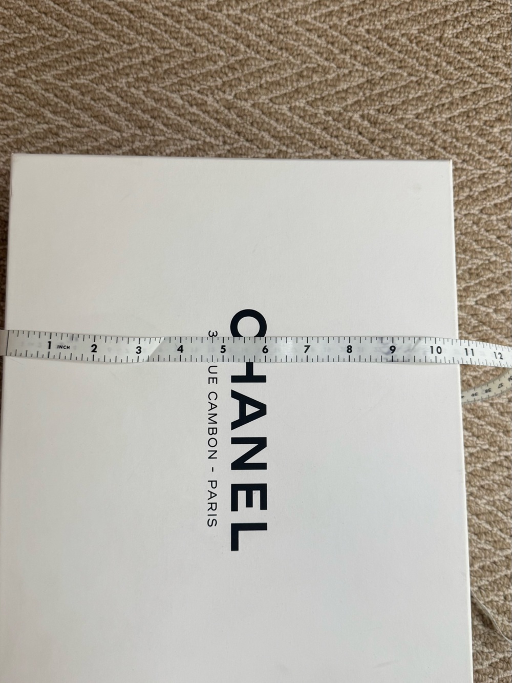 CHANEL Rue Cambon Box with White Ribbon and Camellia Gift Set. - Picture 3 of 5